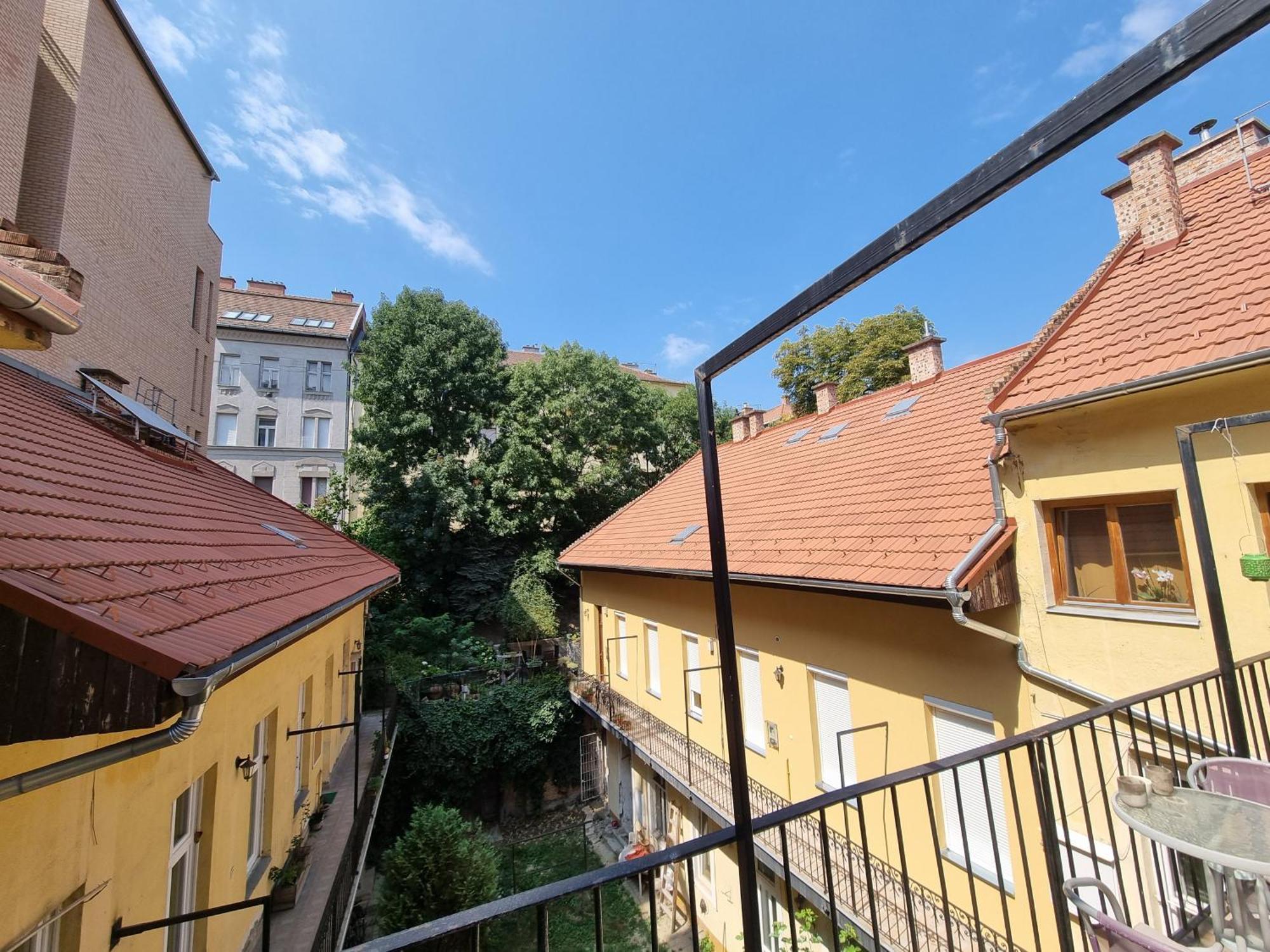 Tranquil Home With Aircondition, Near Buda Castle — Fotók 1